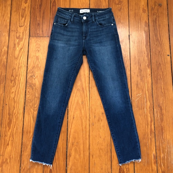Florence Instasculpt Cropped Jeans - Picture 2 of 5